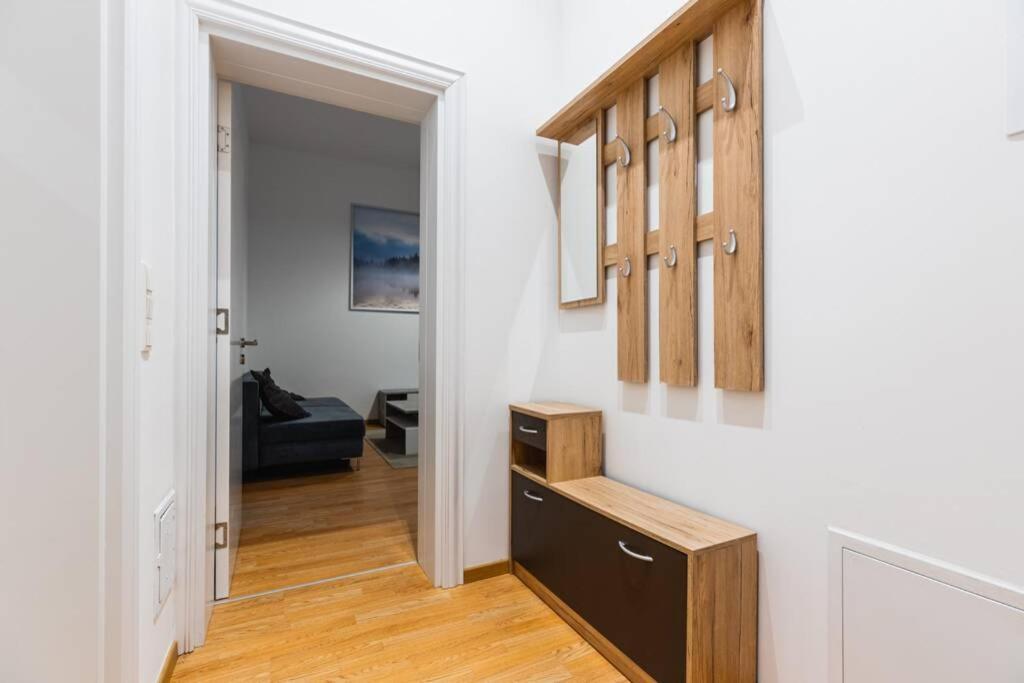 Apartment Family Next To Danube River Wien
